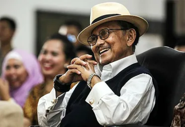 BJ Habibie Tutup Usia di RSPAD