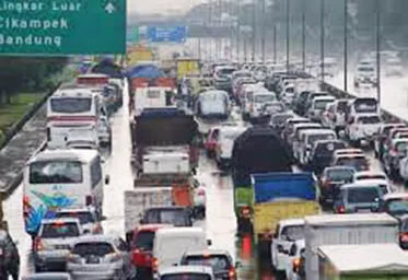 Polisi Lakukan Sistem Buka Tutupdi Rest Area Cegah Kemacetan