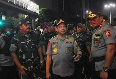 Kapolri dan Panglima TNI Temui Personel Gabungan TNIPolri di Slipi