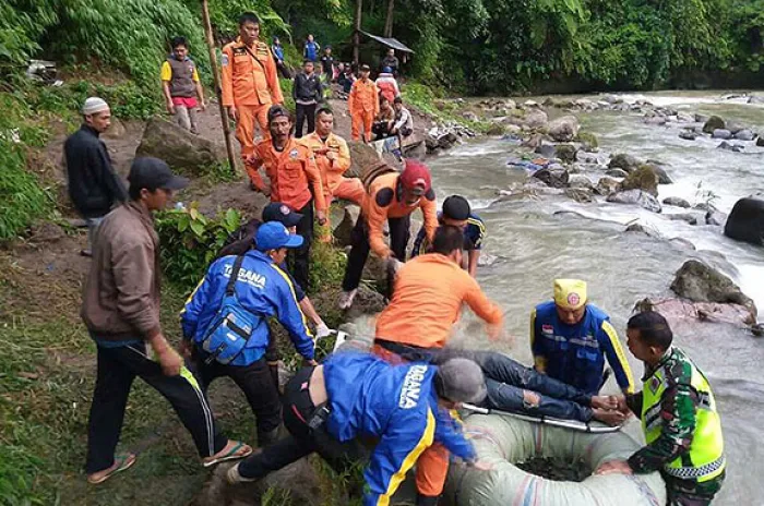 Polisi Usut Penyebab Kecelakaan Maut Merenggut 24 Nyawa 