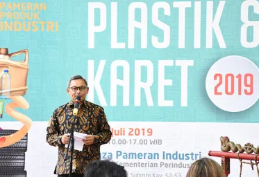 Kemenperin Genjot Daya Saing Industri Plastik dan Karet