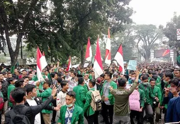 Mahasiswa Gelar Aksi Demo ke Istana Presiden