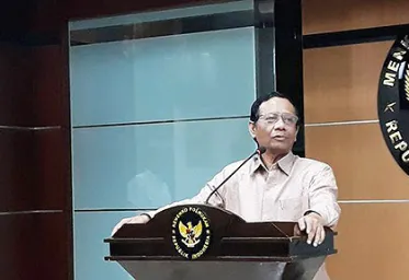 Mahfud MD Harap Masyarakat Tidak Panik Hadapi PSBB