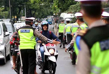 Kapolda Metro Jaya Ingatkan Masyarakat Untuk Tertib Berlalu Lintas