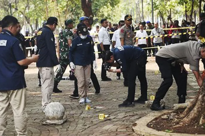 Polisi Dalami Motif Ledakan di Area Monas