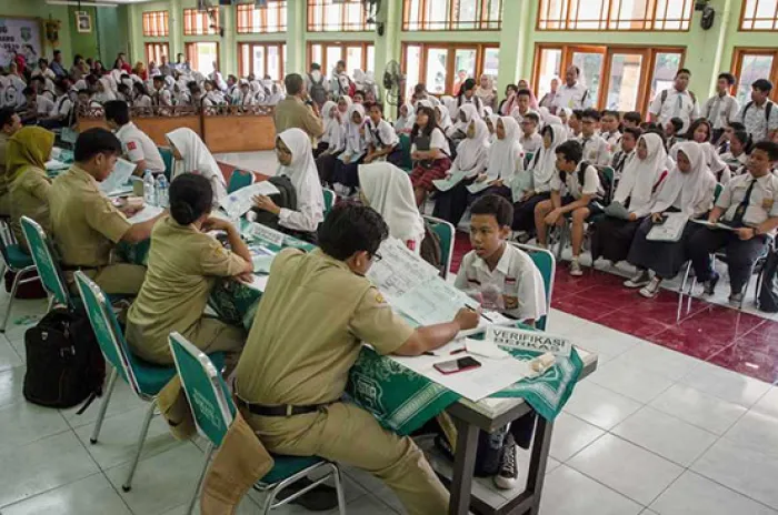 Kemendagri Mediasi Kemendikbud dan Pemprov DKI Solusi Kisruh PPDB