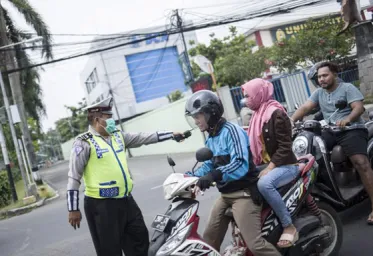 Polisi Berlakukan Sanksi Tilang 15 Jenis Pelanggaran Masa PSBB Transisi