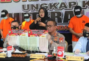 Sindikat Pemalsu Materei Berhasil Dibongkar Polisi Kerugian Hingga Rp37 M