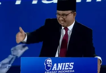 Prediksikan Anies Gagal Nyapres Adian Napitupulu Mendapat Serangan Balik 