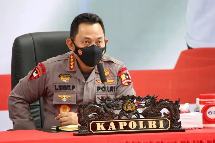 Kapolri Mutasi 60 Perwira Tinggi dan Menengah 