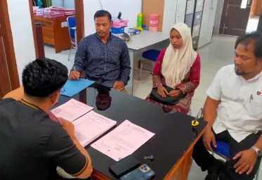 Polisi Kawal Ketat Sidang Perdana Guru Honorer Konawe Selatan 