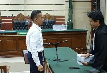 Eko Darmanto Mantan Kepala Bea Cukai  Yogyakarta Dituntut 8 Tahun Penjara