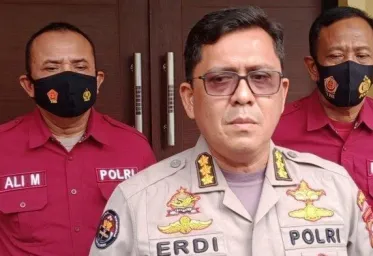 Polda Sumbar Tangkap 2 Polisi  Yang Rampok Mobil Pengangkut Uang ATM 