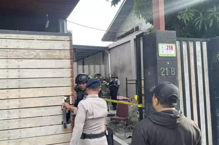 Rumah Cagub Aceh Dilempar Bom, Polisi Temukan Pin Granat 