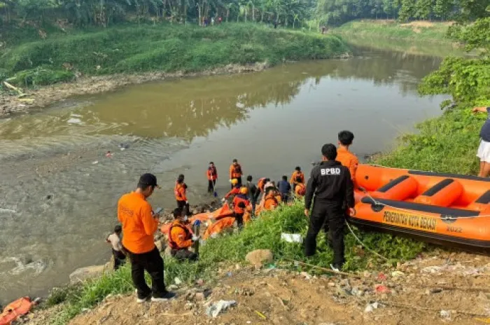 Diduga Hi 7 Remaja Laki-laki Ditemukan Tewas di Kali Bekasi Diduga Hindari Patroli Polisi  Saat Mau  Tawuran