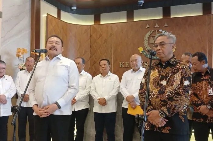 Terkait Penanganan Korupsi,  Jaksa Agung Bantah Bersaing dengan KPK dan Polri 